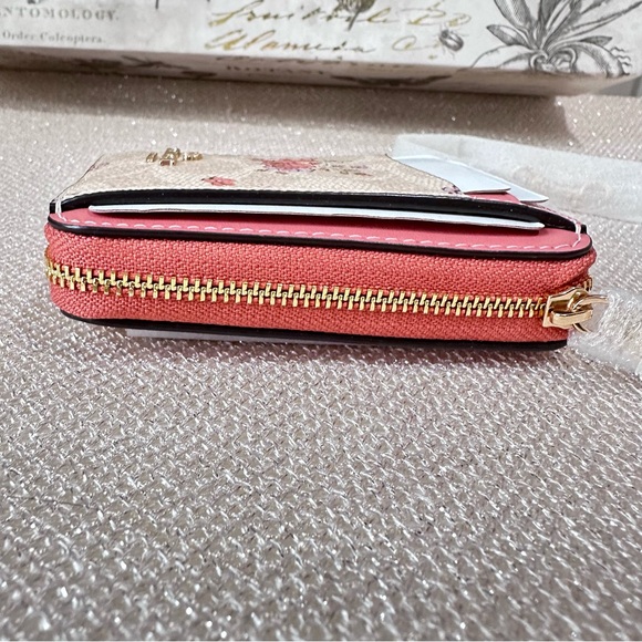 Coach Zip Card Case In Signature Canvas With Floral Print CAU45 IM Sand Multi - Picture 7 of 13